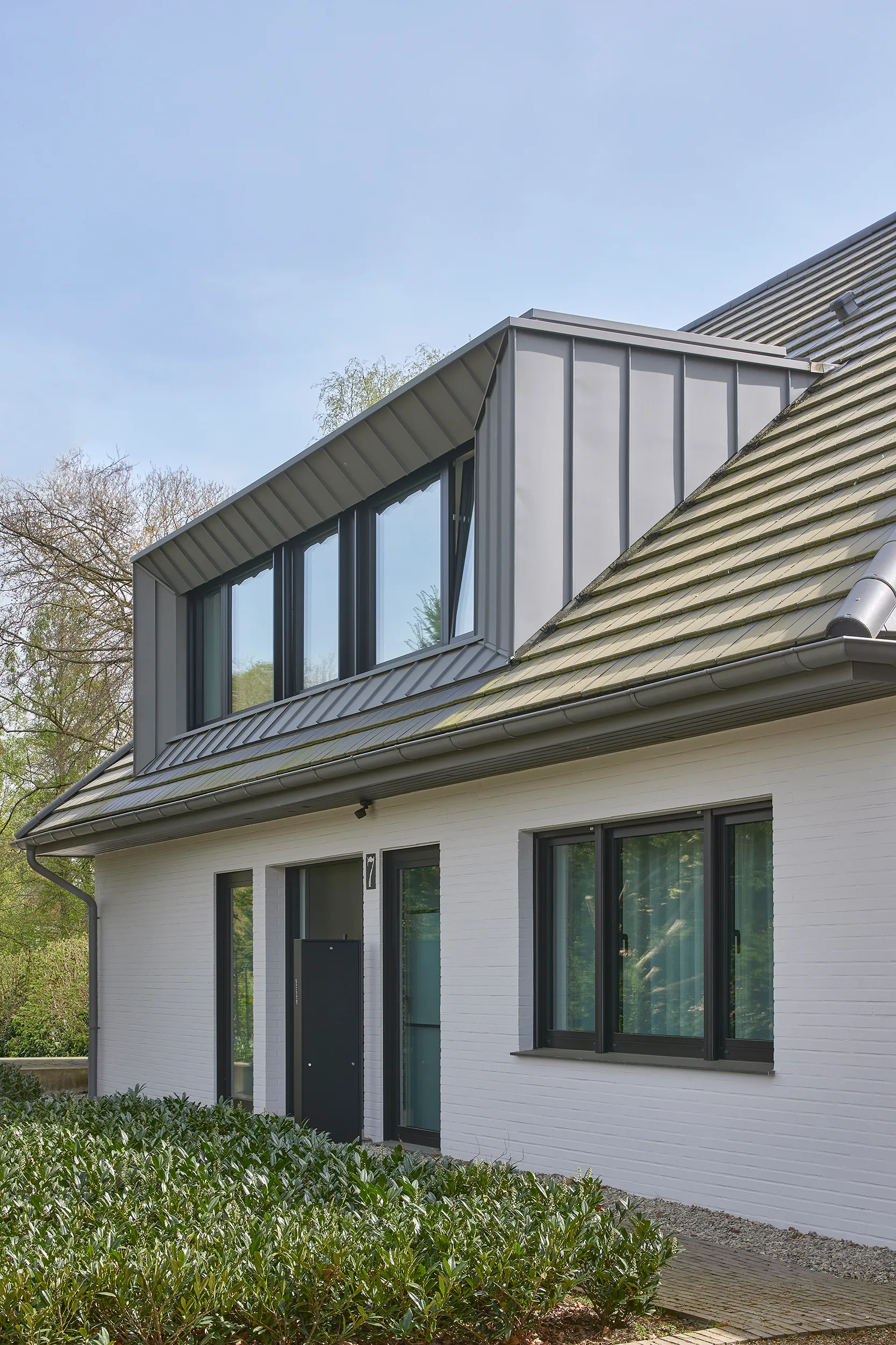 umbau-zweifamilienhaus-a