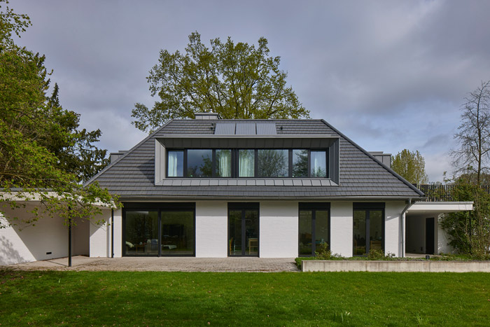 Umbau Zweifamilienhaus A